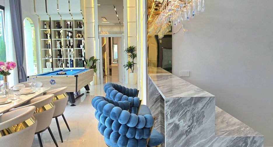 Casa en venta de 4 habitaciones en Bang Lamung, Chonburi