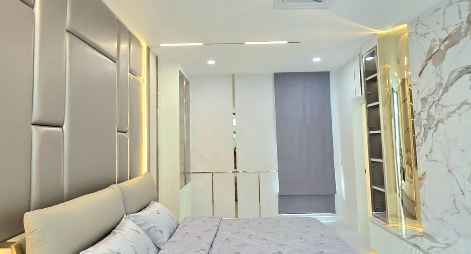 Casa en venta de 4 habitaciones en Bang Lamung, Chonburi