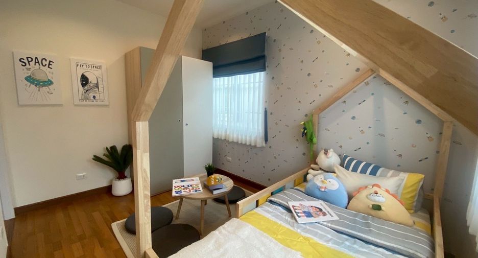 Casa adosada en venta de 4 habitaciones en Bang Lamung, Chonburi