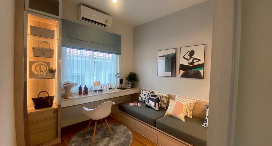 Casa adosada en venta de 4 habitaciones en Bang Lamung, Chonburi