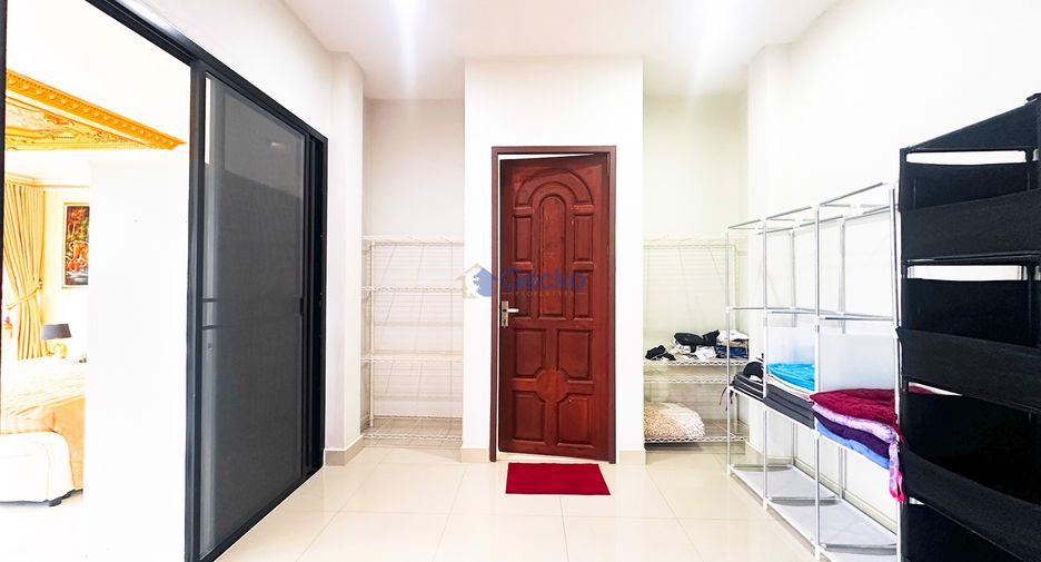 À louer et à vendre 5 chambres maison à Bang Lamung, Chonburi