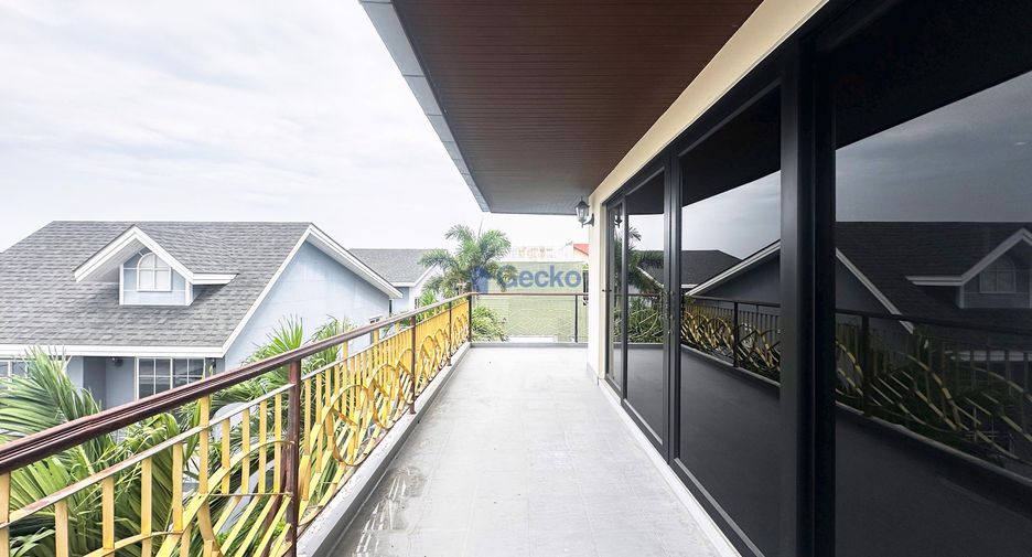 À louer et à vendre 5 chambres maison à Bang Lamung, Chonburi