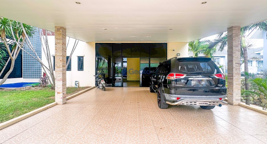 À louer et à vendre 5 chambres maison à Bang Lamung, Chonburi