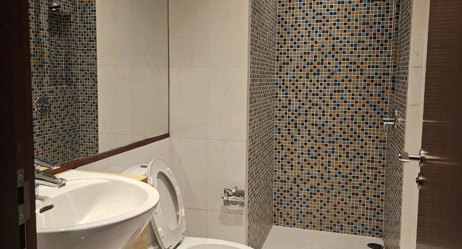 Wohnung zur Miete mit 3 Zimmer in Pathum Wan, Bangkok