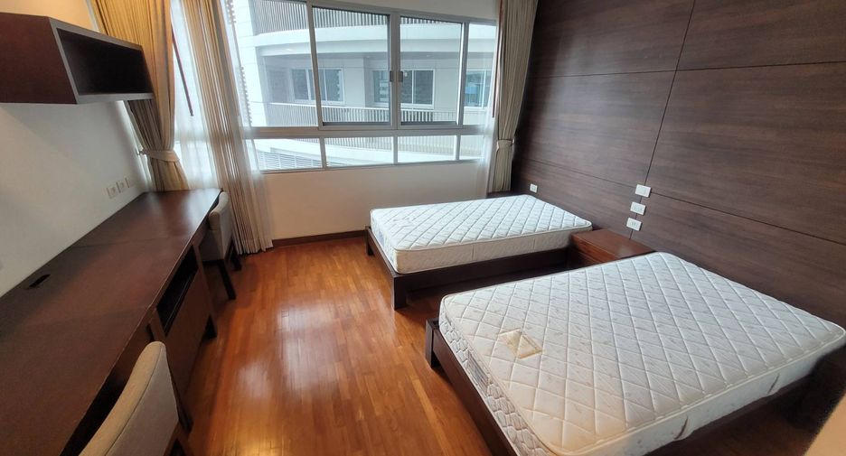 Wohnung zur Miete mit 3 Zimmer in Watthana, Bangkok
