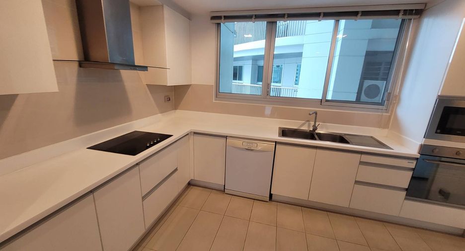 Wohnung zur Miete mit 3 Zimmer in Watthana, Bangkok