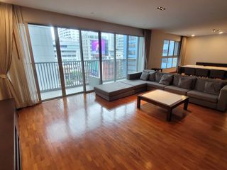Wohnung zur Miete mit 3 Zimmer in Watthana, Bangkok
