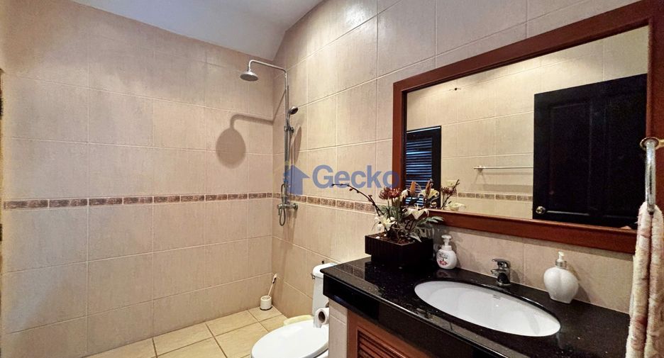 Casa en venta de 4 habitaciones en Bang Lamung, Chonburi