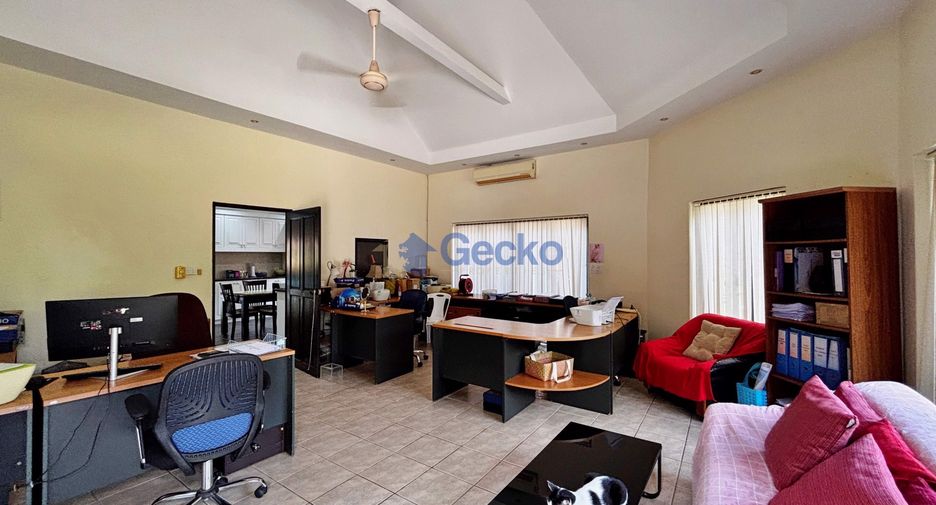 Casa en venta de 4 habitaciones en Bang Lamung, Chonburi