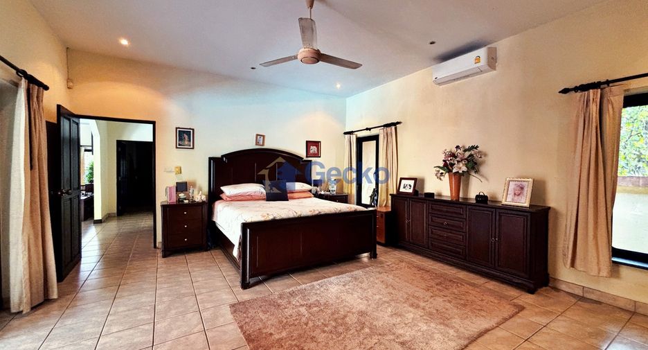 Casa en venta de 4 habitaciones en Bang Lamung, Chonburi