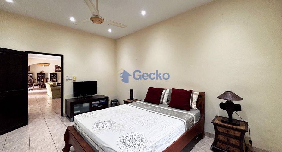 Casa en venta de 4 habitaciones en Bang Lamung, Chonburi