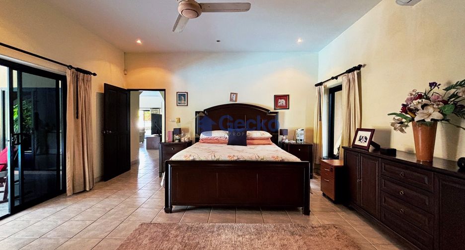 Casa en venta de 4 habitaciones en Bang Lamung, Chonburi