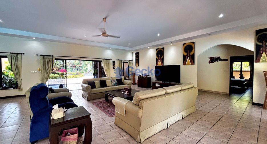 Casa en venta de 4 habitaciones en Bang Lamung, Chonburi