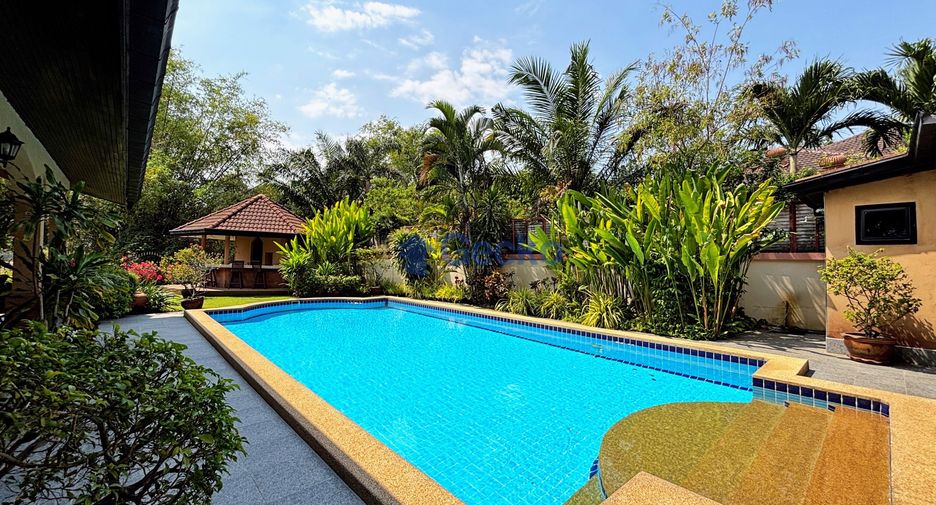 Casa en venta de 4 habitaciones en Bang Lamung, Chonburi