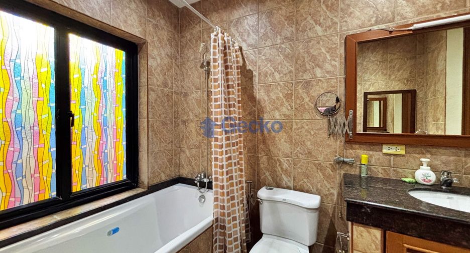 Casa en venta de 4 habitaciones en Bang Lamung, Chonburi