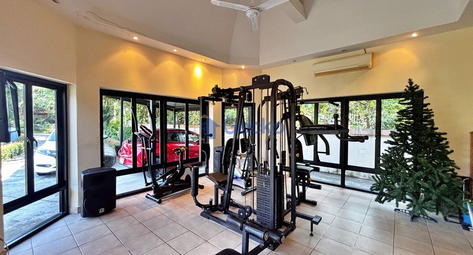 Casa en venta de 4 habitaciones en Bang Lamung, Chonburi