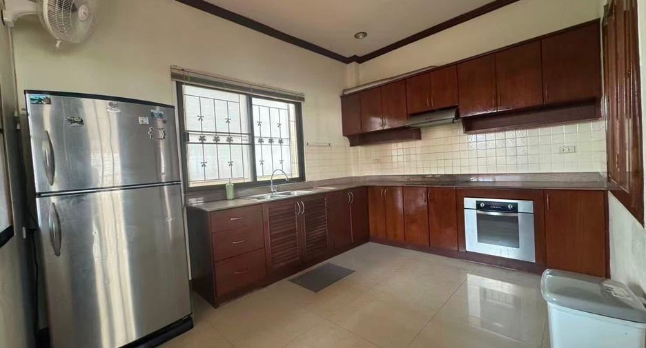 À vendre 4 chambres maison à Bang Lamung, Chonburi
