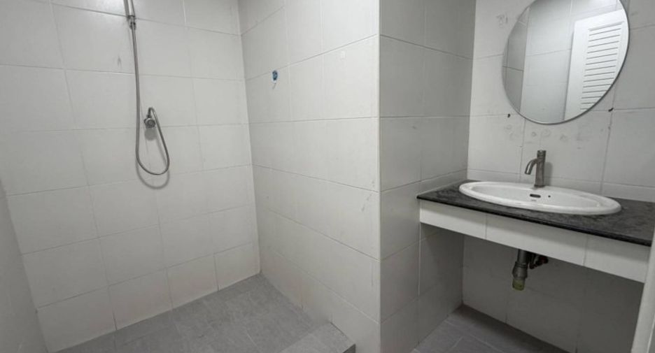 À vendre 6 chambres maison à Bang Lamung, Chonburi