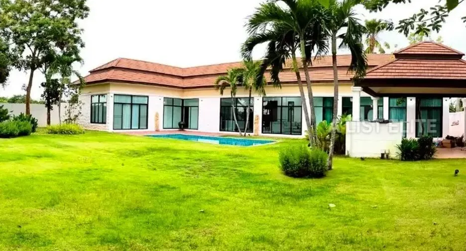 For rent 4 bedrooms house in Bang Lamung, Chonburi