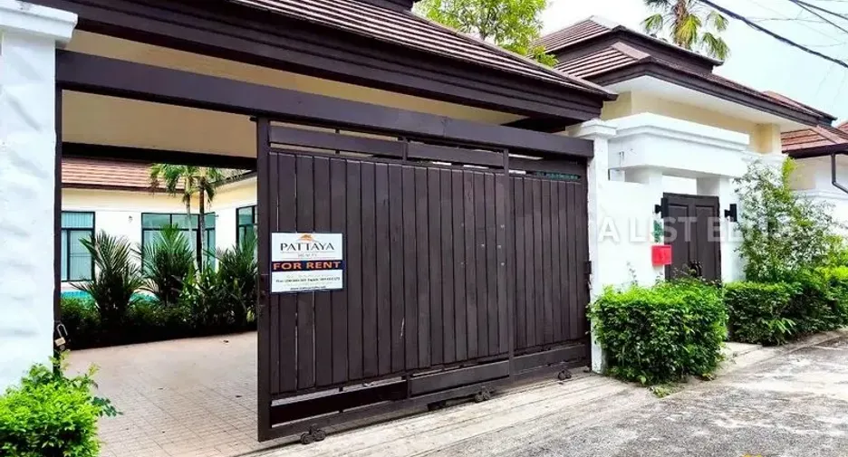 For rent 4 bedrooms house in Bang Lamung, Chonburi