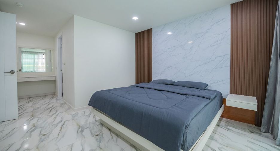 For sale 2 bedrooms condo in South Pattaya, Pattaya