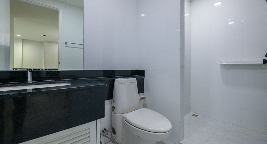 For sale 2 bedrooms condo in South Pattaya, Pattaya