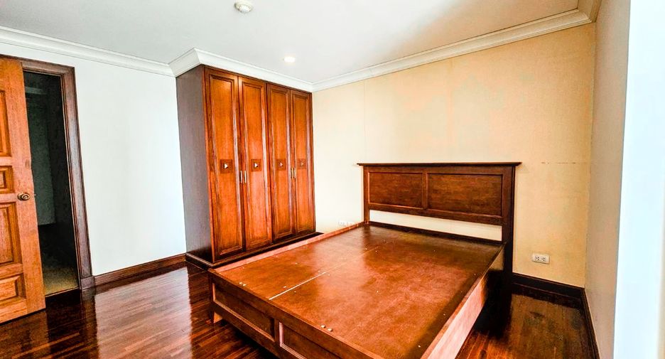 Condo en alquiler de 4 habitaciones en Pathum Wan, Bangkok