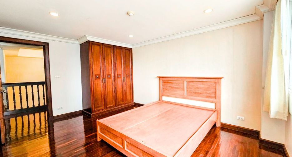 Condo en alquiler de 4 habitaciones en Pathum Wan, Bangkok