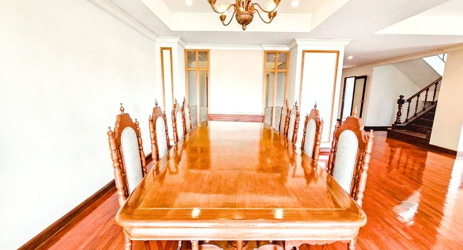 Condo en alquiler de 4 habitaciones en Pathum Wan, Bangkok