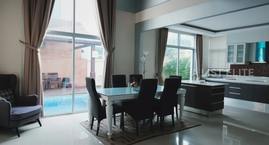 For rent 4 bedrooms house in Bang Lamung, Chonburi