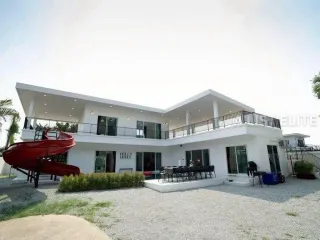 À louer 6 chambres maison à Bang Lamung, Chonburi