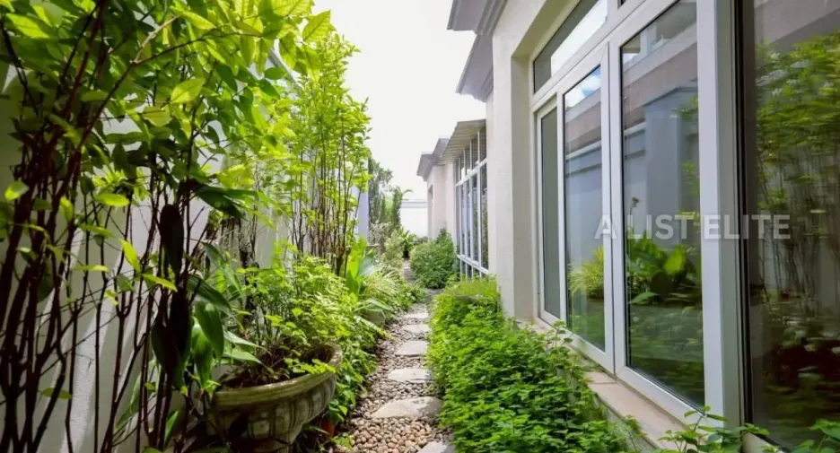 For rent 5 bedrooms house in Bang Lamung, Chonburi