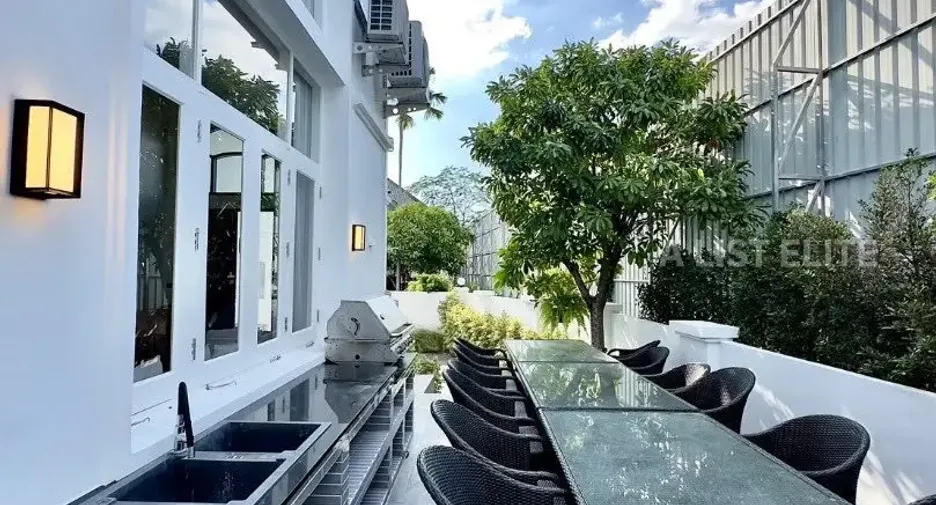 For rent 5 bedrooms house in Bang Lamung, Chonburi