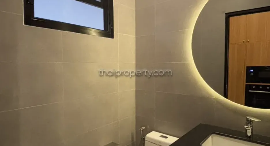 For rent and for sale 3 bedrooms house in Bang Lamung, Chonburi
