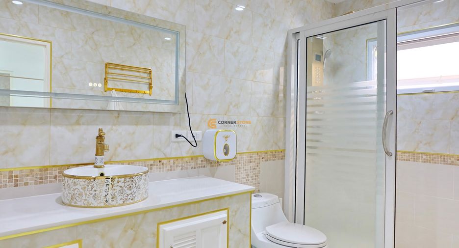 For sale 4 ベッドルーム house in Huay Yai, Pattaya
