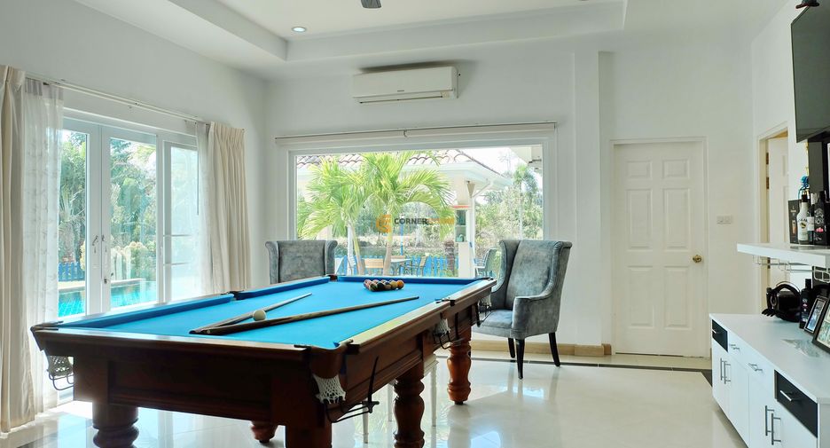 For sale 4 ベッドルーム house in Huay Yai, Pattaya
