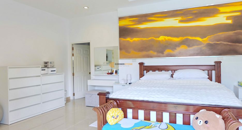For sale 4 ベッドルーム house in Huay Yai, Pattaya