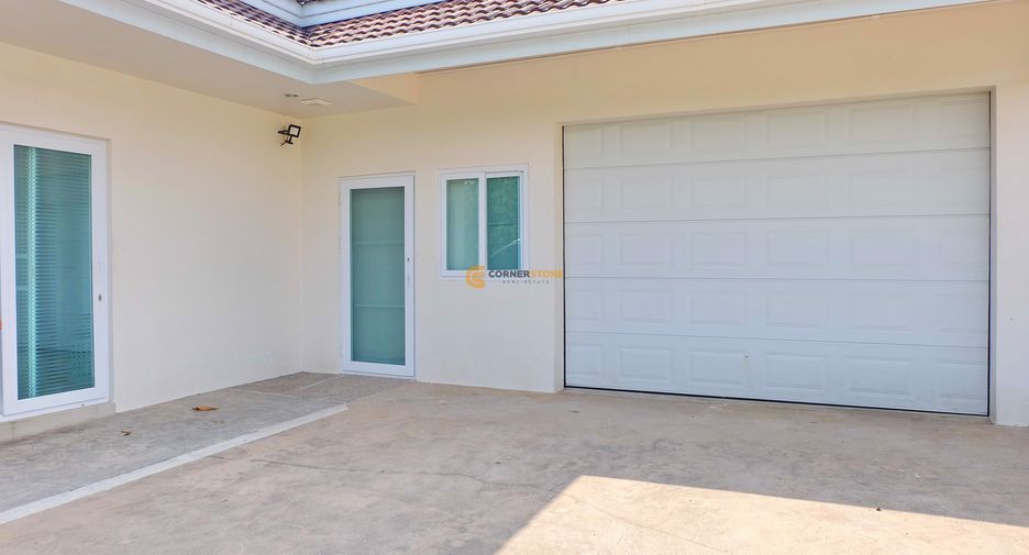 For sale 4 ベッドルーム house in Huay Yai, Pattaya