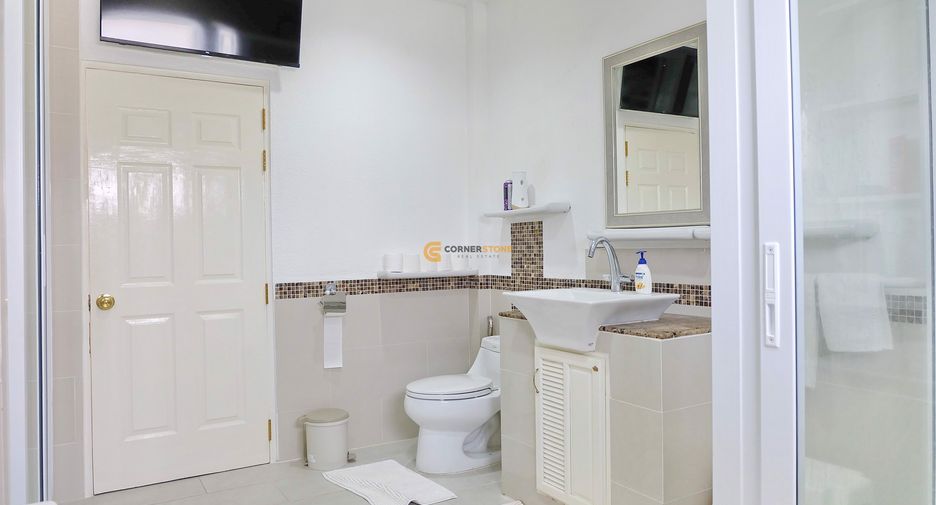 For sale 4 ベッドルーム house in Huay Yai, Pattaya