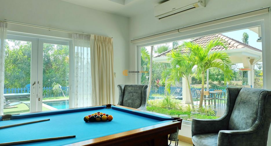 For sale 4 ベッドルーム house in Huay Yai, Pattaya
