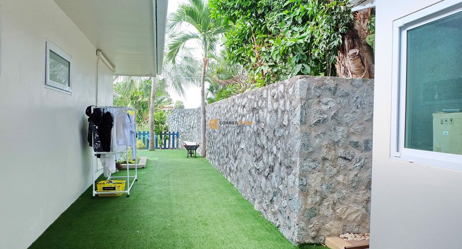 For sale 4 ベッドルーム house in Huay Yai, Pattaya