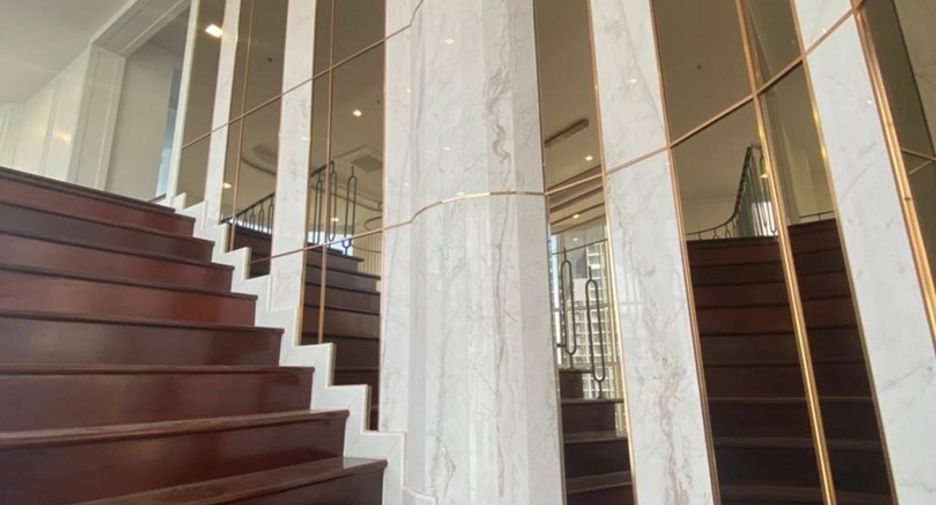 For sale 6 bedrooms condo in Watthana, Bangkok
