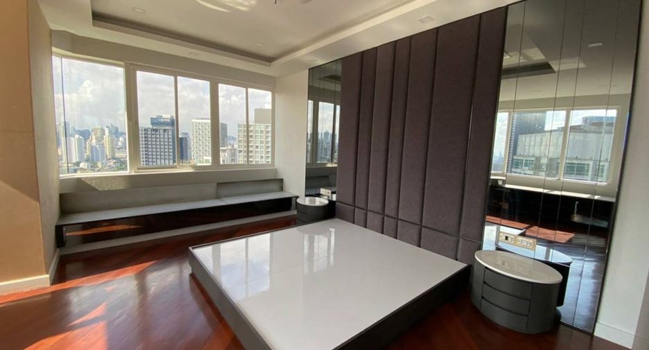 For sale 6 bedrooms condo in Watthana, Bangkok