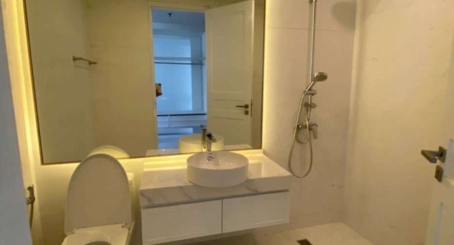 For sale 6 bedrooms condo in Watthana, Bangkok