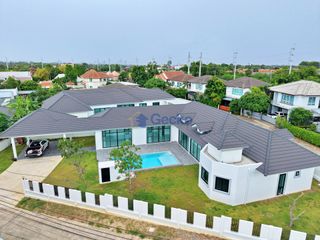 Casa en venta de 3 habitaciones en Bang Lamung, Chonburi