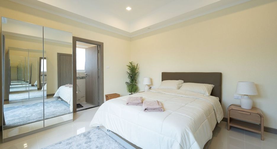 For sale 5 bedrooms house in Bang Lamung, Chonburi