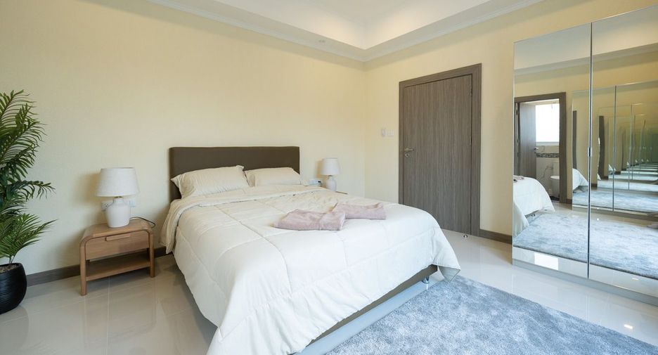 For sale 5 bedrooms house in Bang Lamung, Chonburi