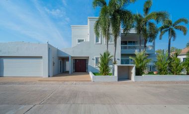 For sale 5 bedrooms house in Bang Lamung, Chonburi
