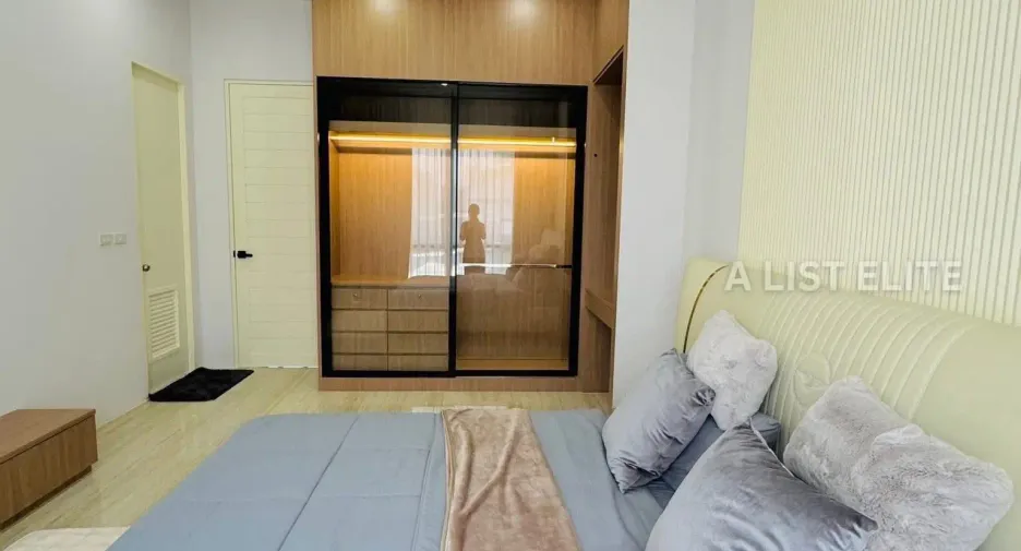 Haus zur Miete mit 4 Zimmer in Bang Lamung, Chonburi