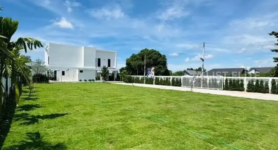 Haus zur Miete mit 4 Zimmer in Bang Lamung, Chonburi